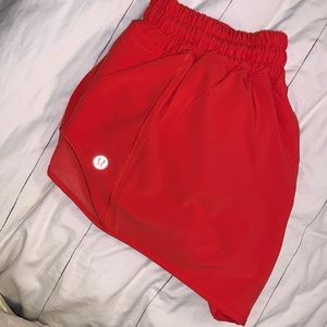 Lululemon LR hotty hots **BRAND NEW WITH TAGS**